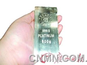 美國經(jīng)濟(jì)回暖利空以美元計(jì)價(jià)的黃金卻利好用作工業(yè)原料的鉑金