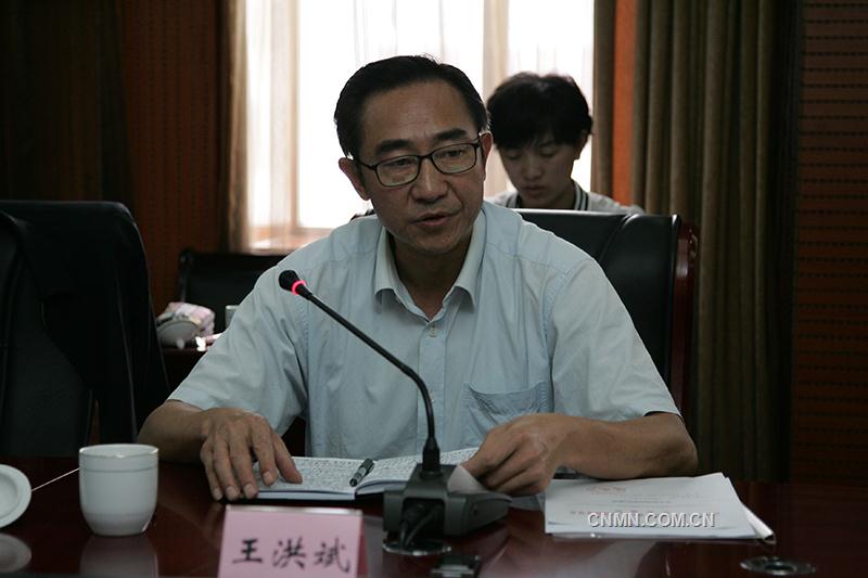 王洪斌受省委組織部委托，宣布云錫控股公司黨委書(shū)記張濤擔(dān)任公司董事長(zhǎng)