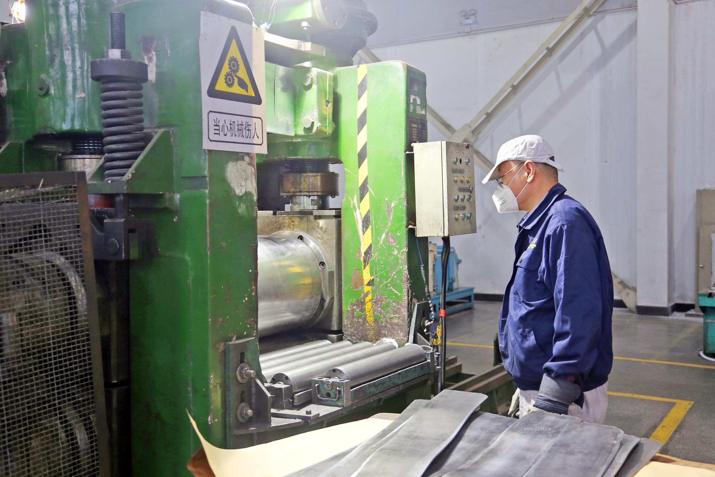 練就真技能 建功新時代——記中色東方勞動模范 雒敏4