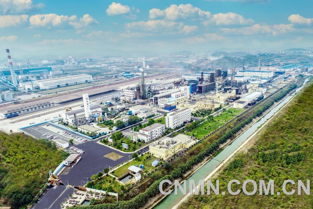 日前，水口山有色金屬有限責(zé)任公司的"水口山鉛錠"被湖南省市場(chǎng)監(jiān)督管理局確認(rèn)為2023 年度"湖南名品"，標(biāo)志著該公司品牌影響力和市場(chǎng)競(jìng)爭(zhēng)力持續(xù)提升。