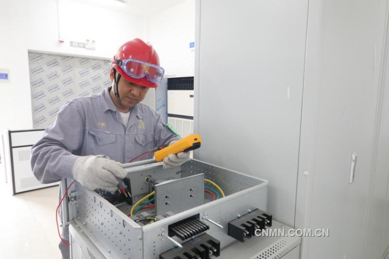 鯤鵬之志——記全國勞動模范、安徽銅陵有色金新銅業(yè)分公司電氣技術主管盧鵬