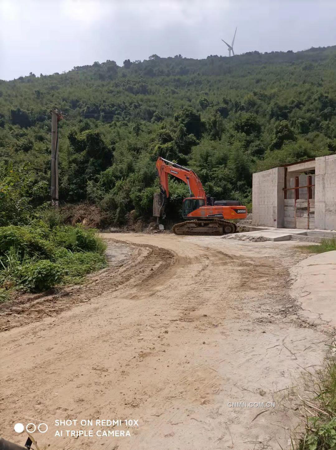 豐山排洪溝施工現(xiàn)場